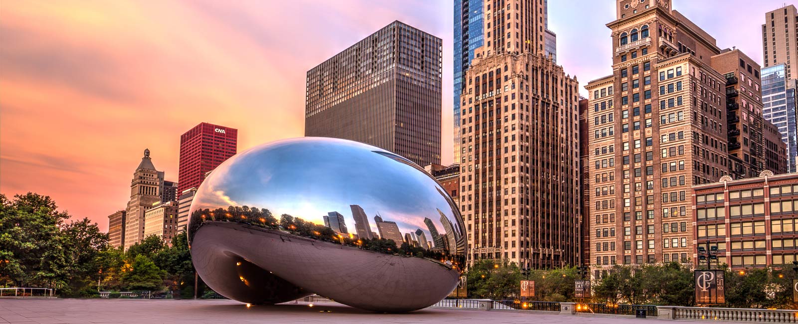Enjoy a stroll through Millenium Park on a Chicago vacation with Hilton Grand Vacations